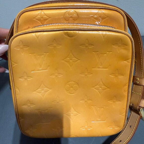 Louis Vuitton Yellow Monogram Vernis Wooster Cross Body Bag - Picture 2 of 6